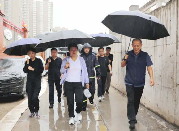 太原尖草坪区：刘锦春深入一线督导检查防汛工作