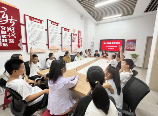 太原万柏林区王化街道：用心沟通  用爱陪伴