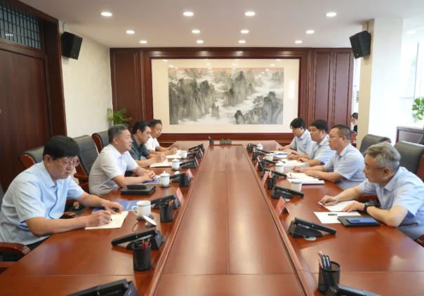 运城河津市委书记孟维君与山西建工集团党委书记、董事长贾红军一行座谈