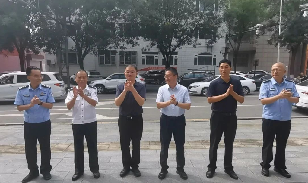 情系一线暖警心  夏日送爽沁警营——吕梁交城：夏韩卿等县领导看望慰问一线公安交警