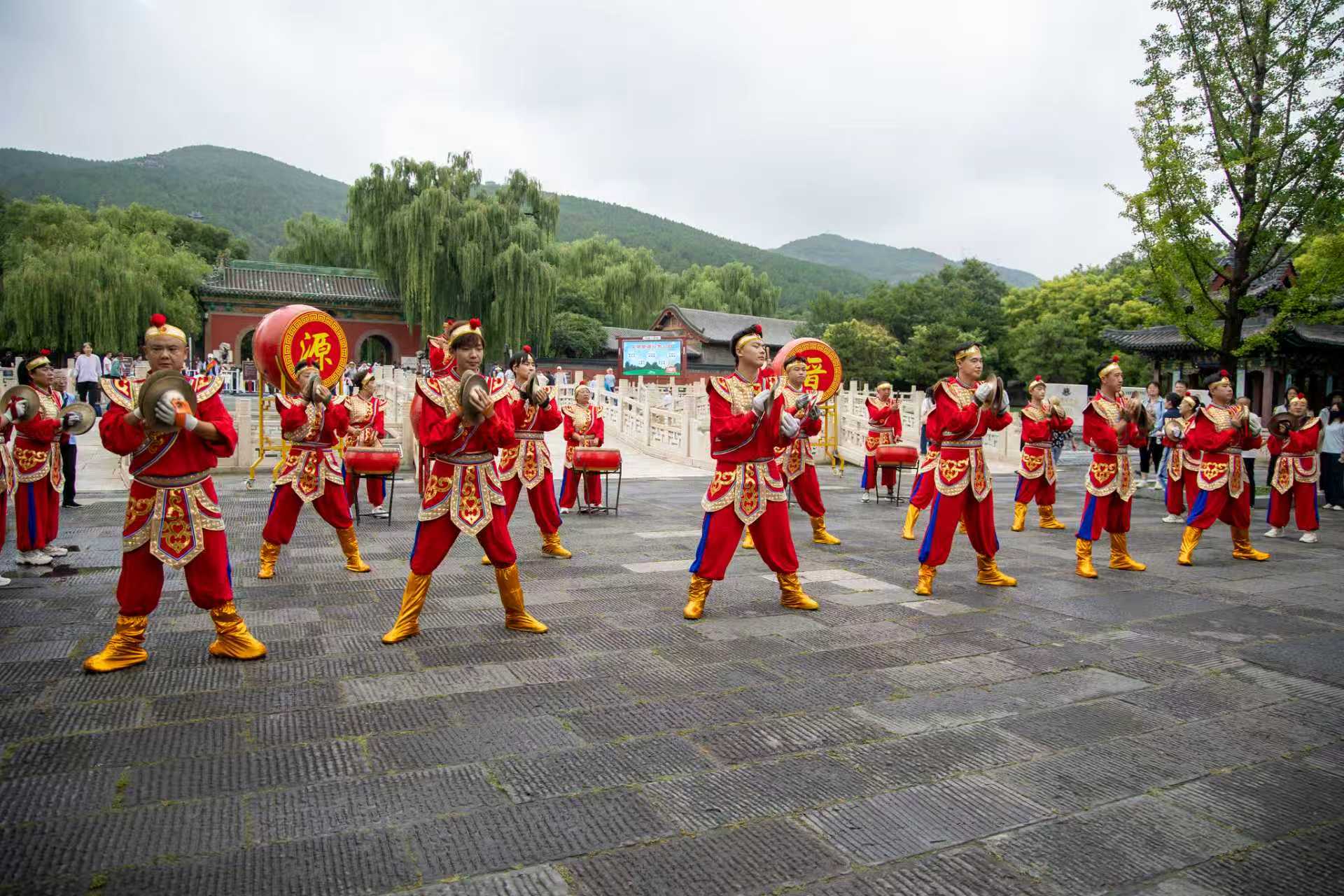 太原：晋祠庙会古韵涌新潮