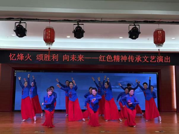 太原万柏林区：银龄献艺展风采  志愿温情暖人心