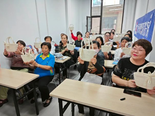 太原尖草坪区古城街道社区居民直呼有仪式感！七夕系列活动藏着满满心意