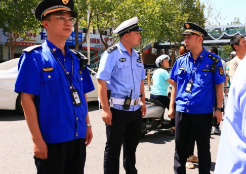 晋城：城管开启“护学”模式