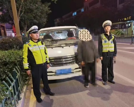 忻州宁武交警大队严厉打击非法营运“黑殡葬车”