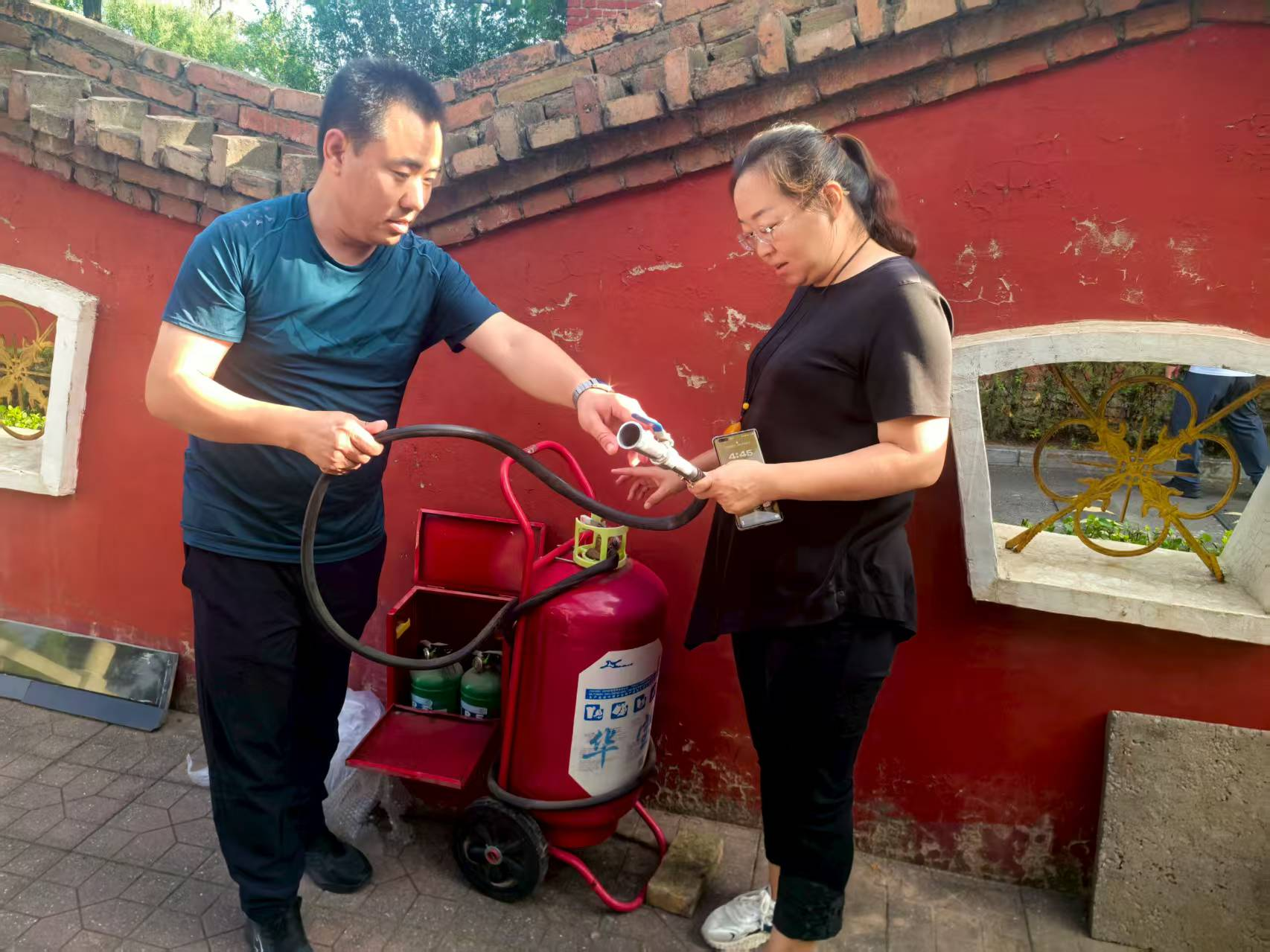 太原万柏林区民政局：筑牢祭祀安全防线  守护中元文明新风