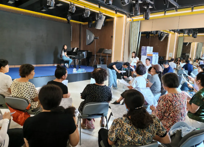 太原小店区南中环社区：多举措关爱老人  让幸福晚年“有声、有色、有温度”