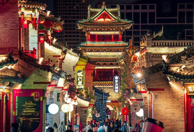 “一眼千年·晋在眼前”，钟楼街艺术亮化大赏启幕