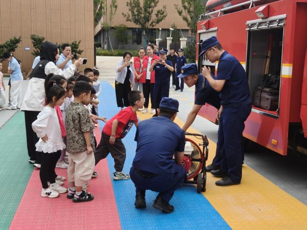 太原万柏林区西铭街道：消防安全“开学第一课”共筑校园安全防线
