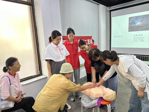 太原万柏林区下元街道：为生命护航  徒手心肺复苏（CPR）普及课