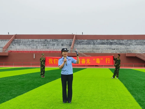 【教师节特辑】TA们，是警察也是别样“园丁”！