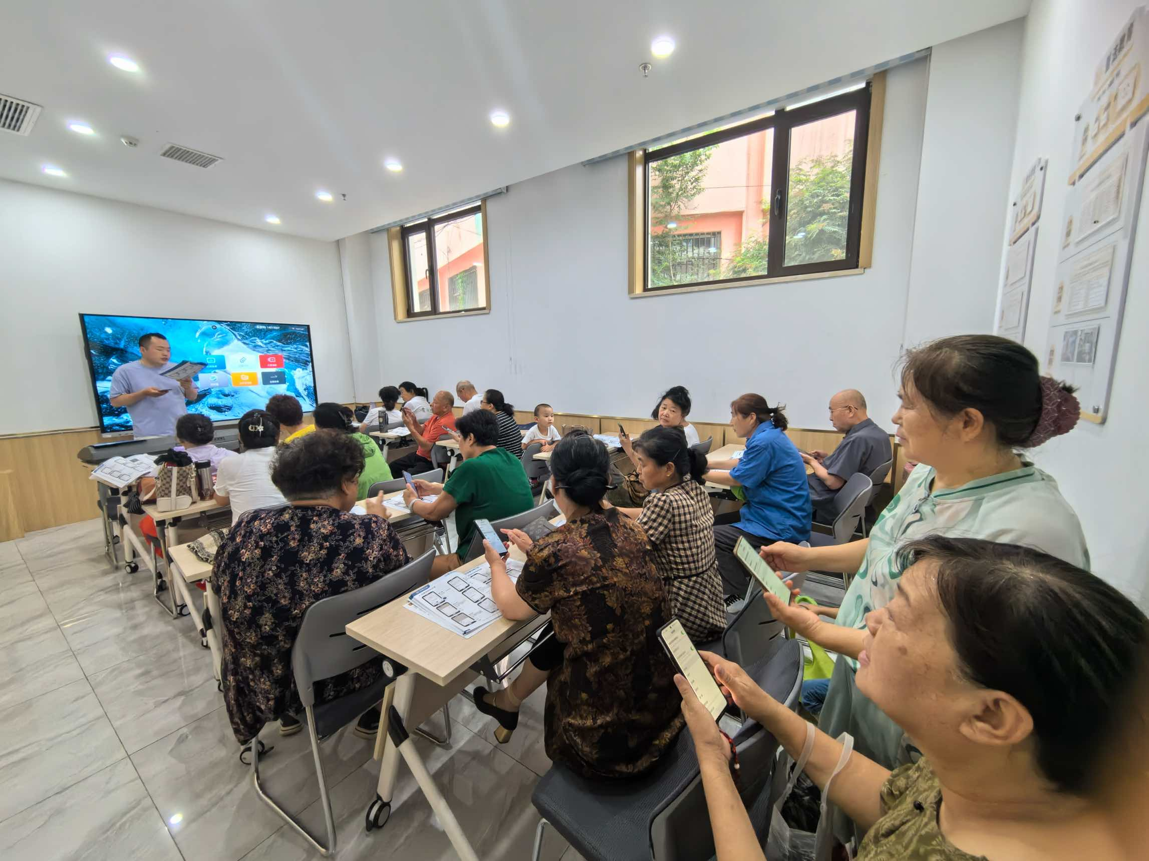 太原万柏林区南寒街道：三举措建设“银龄友好”社区