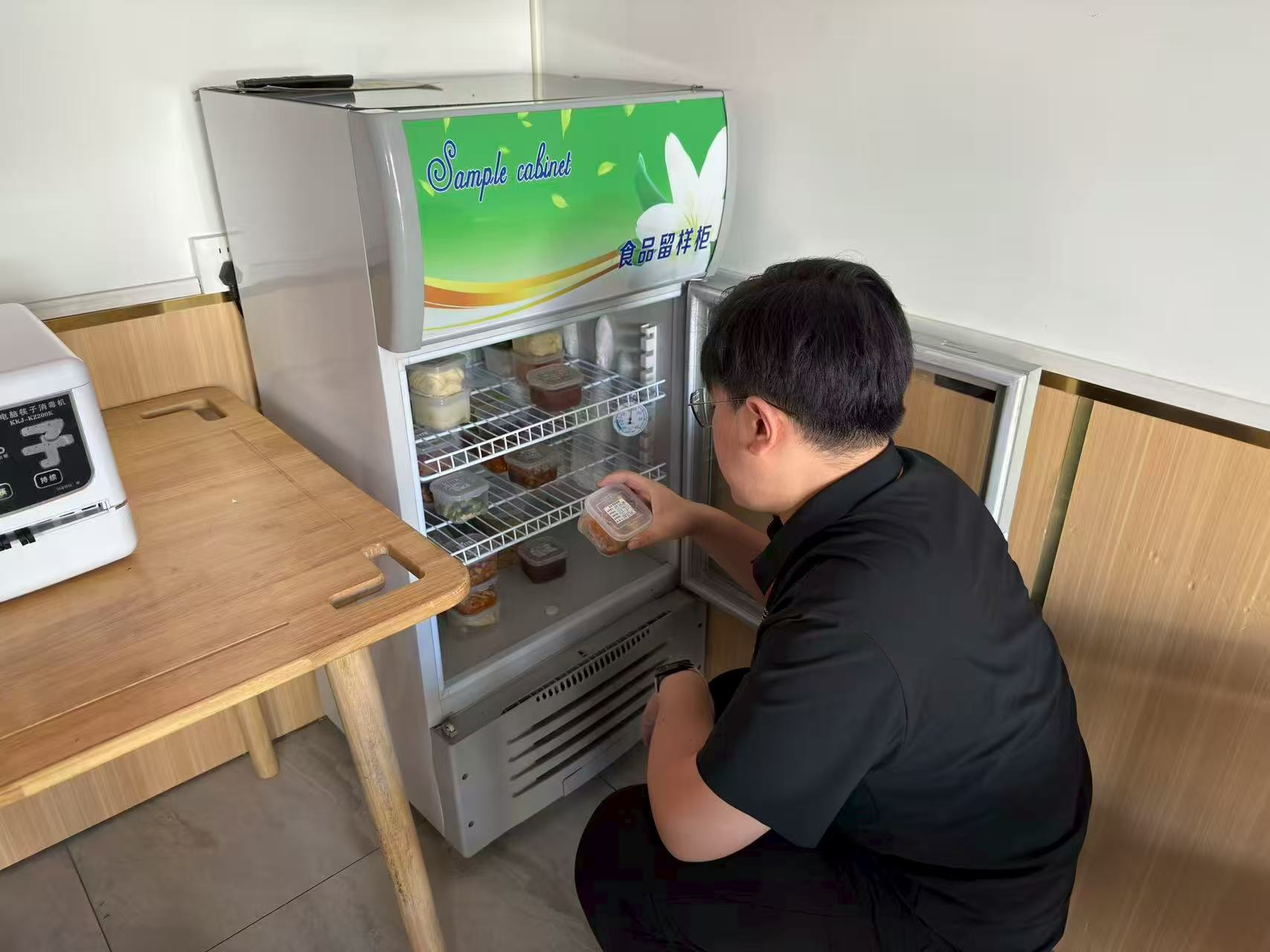 太原万柏林区民政局：聚焦舌尖安全  守护夕阳餐饮