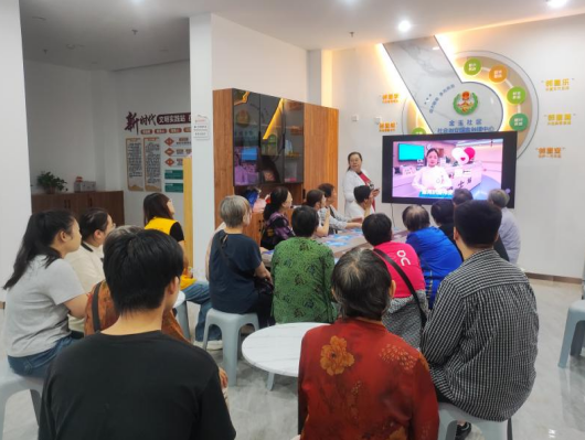 一针一线缝温暖，一枕一梦享晚年——太原万柏林区金玉社区组织开展荞麦枕DIY活动