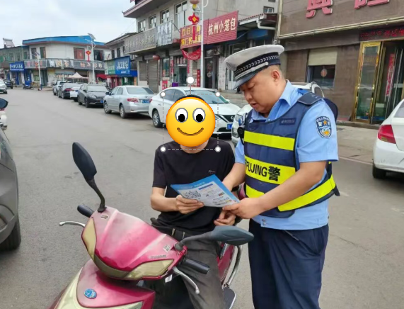 临汾蒲县公安交警进农村开展交通安全宣传 筑牢交通安全防线