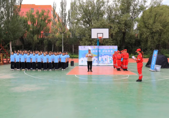 太原尖草坪区：防汛技能get√　这场科普营让中学生秒变救援达人
