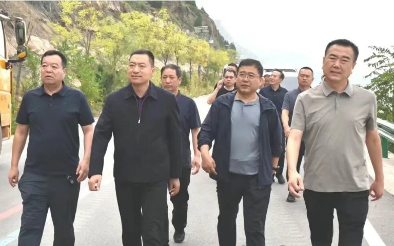 吕梁临县：李瑞刚深入曲峪镇督导调研道路隐患整治和乡村旅游工作