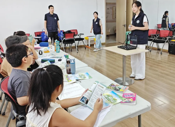 太原迎泽区老军营街道新南一社区：多元赋能护成长，红色领航育新苗