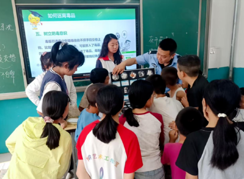 吕梁兴县：禁毒宣传进校园  携手护航共成长