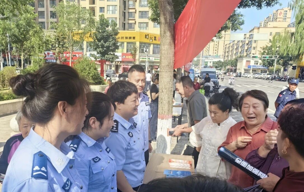 长治壶关县公安局开展反恐宣传活动