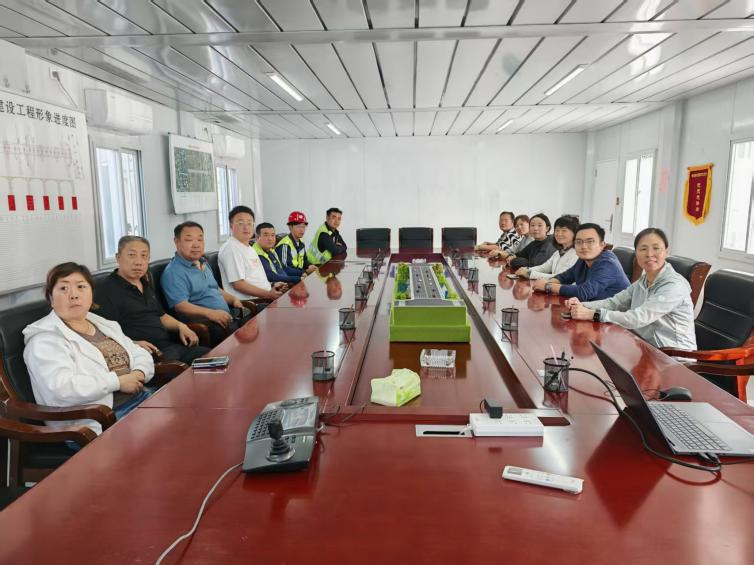 太原市政集团八公司团支部开展“铭记历史  吾辈自强”主题团日活动