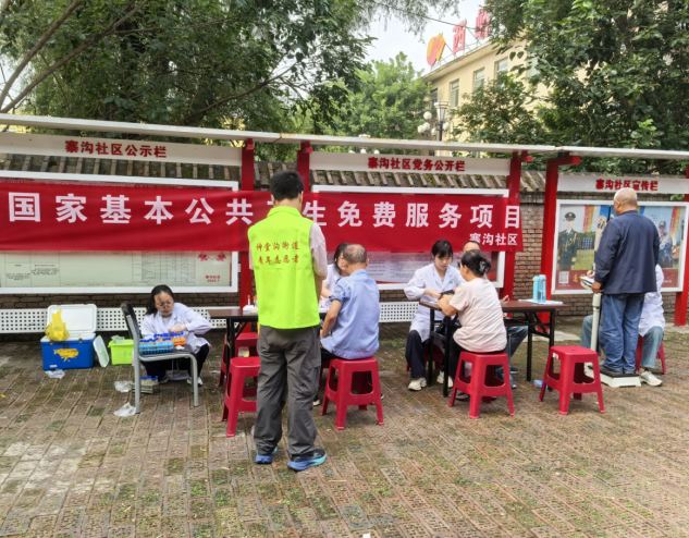 太原万柏林区神堂沟街道：关爱银龄健康，幸福晚年有“医靠”