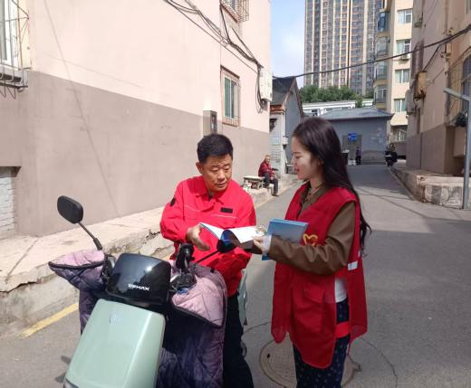 太原万柏林区长风西街街道：就业政策进社区  惠民服务“零距离”