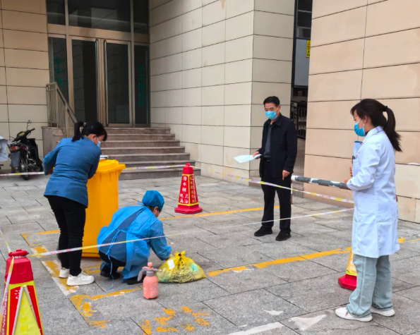 临汾乡宁县人民医院开展医疗废物流失泄露扩散应急演练  筑牢院感防控安全线