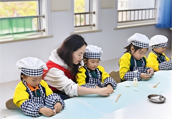 太原万柏林区和平街道：多社区联动开展中秋制饼活动　以文化为纽带凝聚邻里温情