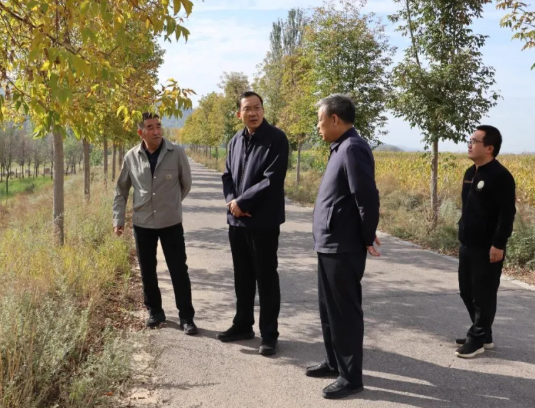 忻州静乐县长居清平调研生态环境保护工作