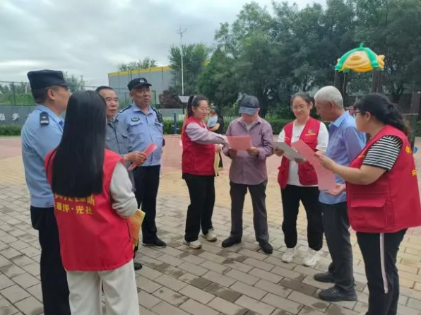 铁路护路进社区！太原尖草坪区光社街道南二社区多举措开展铁路护路宣传