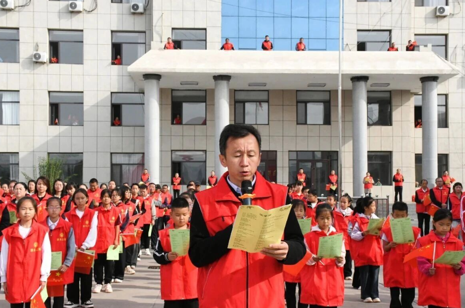 吕梁临县喜迎国庆76周年集体诵读国学经典主题活动走进克虎镇