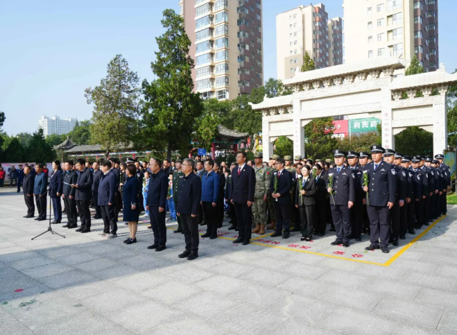公安心向党 忠诚祭英魂！长治潞城公安参加烈士纪念日公祭活动