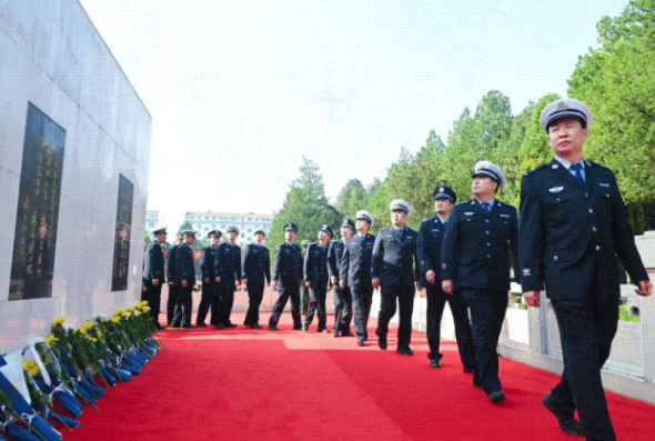长治市公安局开展烈士纪念日公祭活动