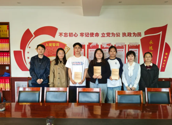 面对面，心连心！太原尖草坪区团区委与西部计划志愿者共话成长