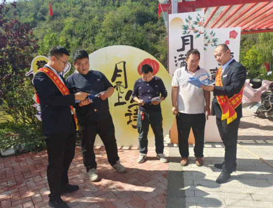 金融赋能文旅  服务点亮华诞——临汾浮山农商行助力寨圪塔国庆文旅活动