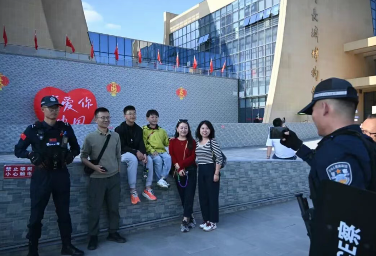 大同天镇公安：这个节日欢迎您来看天镇“警”色