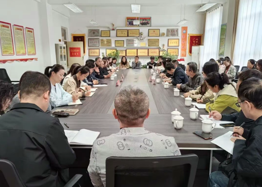 吕梁石楼县教体局组织中小学各学科教研员赴孝义市开展教研交流活动