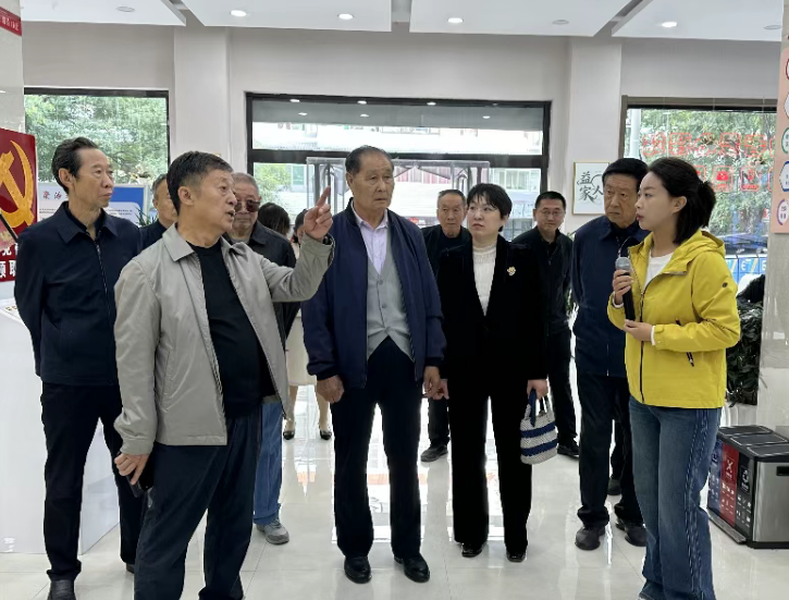 吕梁汾阳市考察组在离石观摩学习校家社协同育人工作