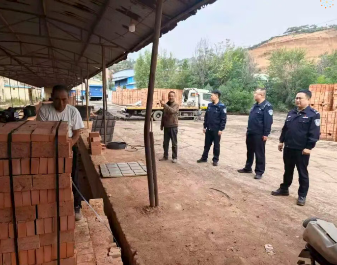 长治沁源：国庆“警”色浓！一身藏蓝在岗，平凡坚守亦是不凡