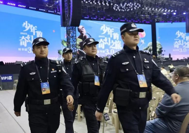 大同公安护航周华健演唱会，暖心瞬间在这里