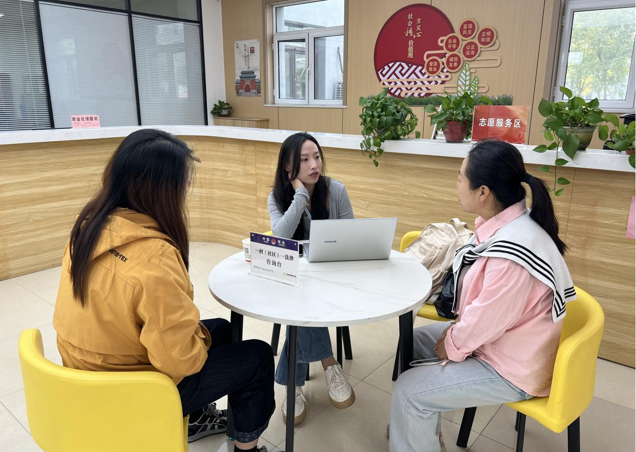 太原万柏林区和平街道玉园北社区：法律顾问进社区  解惑答疑暖民心