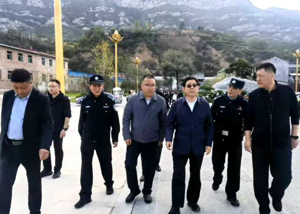 太原公安尖草坪分局交出“双节”平安答卷：护航百万群众，守护万家团圆