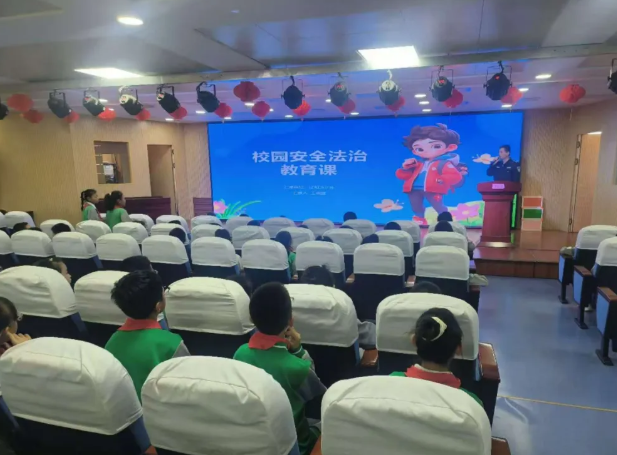 山西左权县公安局辽阳派出所开展校园安全法制讲堂  筑牢未成年成长“安全盾”