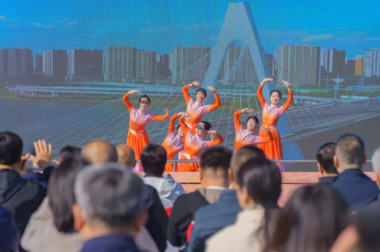 太原秋日“颜值天花板”——崛围红叶大餐，开席啦！