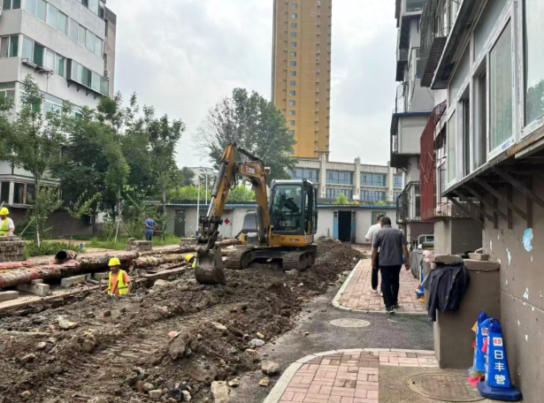 从“烦心事”到“暖心事”——太原尖草坪区光社街道南二社区牵头，彻底根治老旧小区供