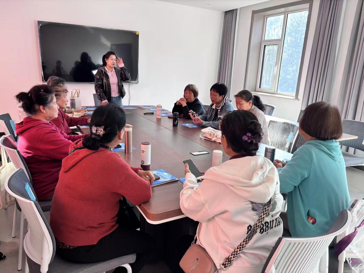 太原万柏林区兴华街道：智享新生活，银龄新风采