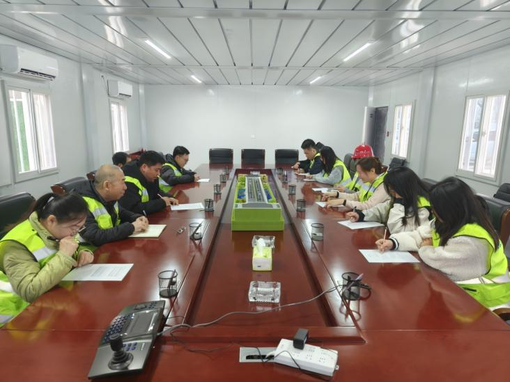 太原市政集团八公司党支部联合太原城建工程有限公司开展“深化理论武装，凝聚改革共识