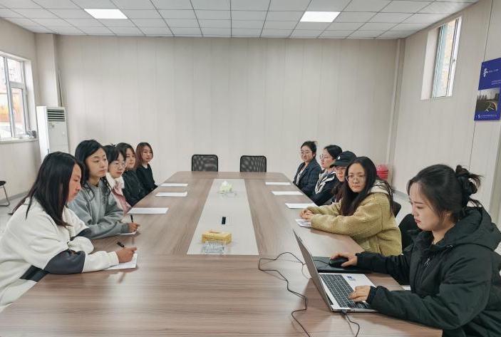 太原市政集团八公司团支部开展“重温中流砥柱伟力，砥砺青春奋进之志”主题团日活动