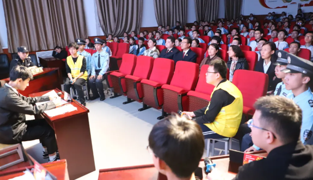 法治教育护成长  五育并举润心田——吕梁英杰中学校沉浸式体验让法治信仰扎根青春